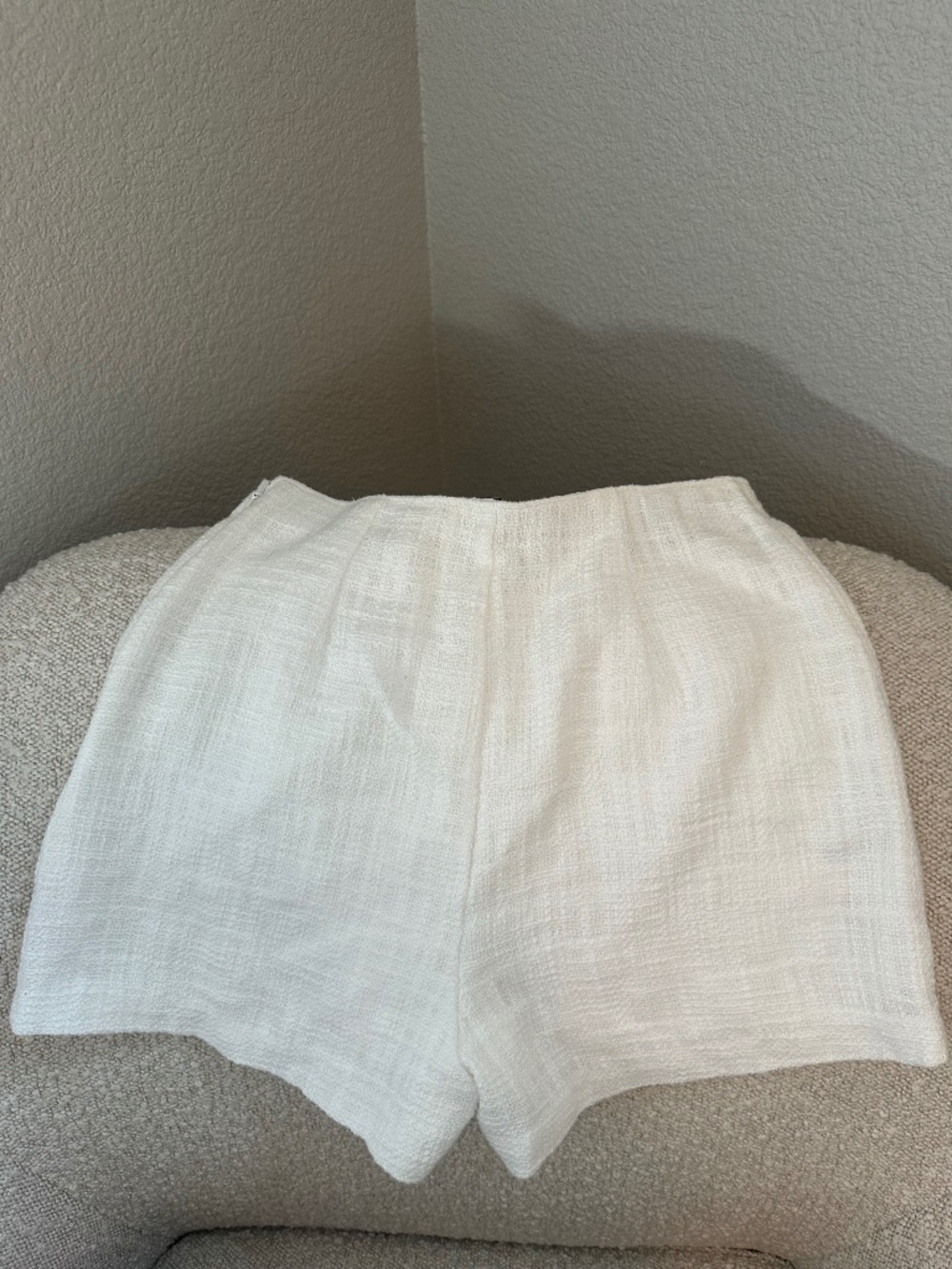 NWT ABERCROMBIE - White Tweed Skort, XS - Picture 2 of 3